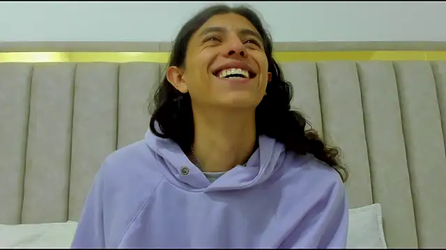 FreyaMoller online show from 11.27.25