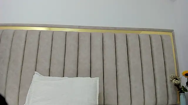 FreyaMoller online show from 02.14.26