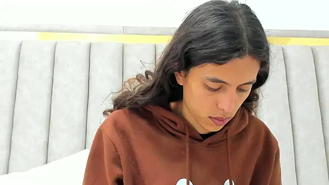 FreyaMoller online show from 03.08.26