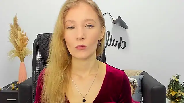 LolaWilsons online show from 01.06.25