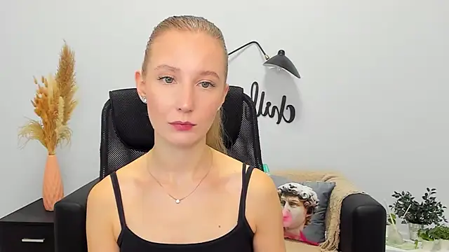 LolaWilsons online show from 01.21.25