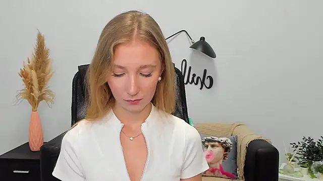 LolaWilsons online show from 01.28.25