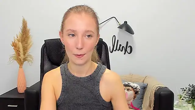 LolaWilsons online show from 01.30.25