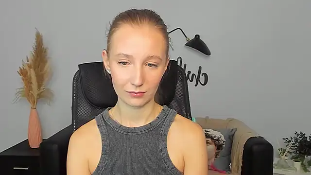 LolaWilsons online show from 02.06.25