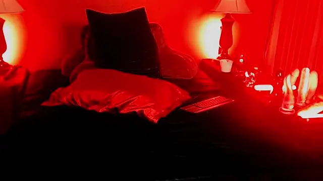 Snapshot of JenniferCD chatting on 02.10.26 JenniferCD online show from 02.10.26