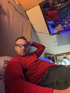 Snapshot of Manwhorxxlcock chatting on 11.12.25 Manwhorxxlcock online show from 11.12.25