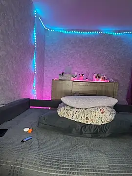 Snapshot of Evaaa_Babiesss chatting on 12.21.25 Evaaa Babiesss online show from 12.21.25