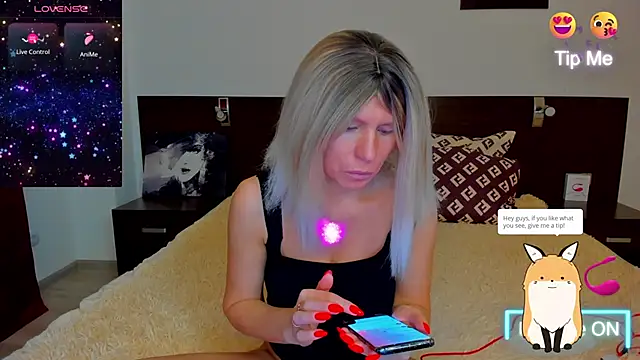 Snapshot of Hanna_Becrett17 chatting on 01.31.25 Hanna Becrett17 online show from 01.31.25