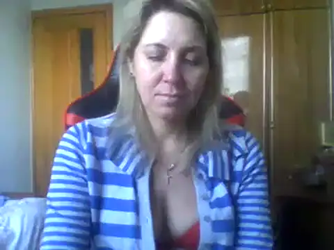 Snapshot of IrinaB1 chatting on 01.15.25 IrinaB1 online show from 01.15.25