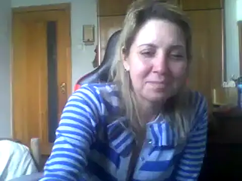 Snapshot of IrinaB1 chatting on 02.05.25 IrinaB1 online show from 02.05.25