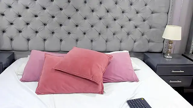 SamantaG online show from 01.23.25