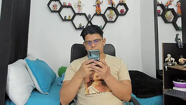 Snapshot of Siul_bigboy chatting on 02.15.25 Siul bigboy online show from 02.15.25