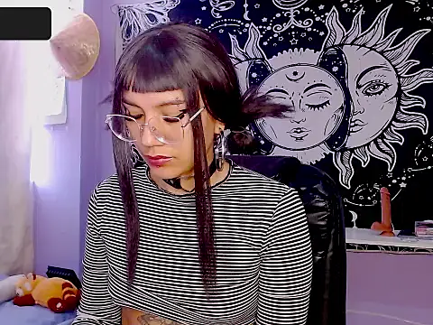 Snapshot of melissahowl chatting on 07.19.26 melissahowl online show from 07.19.26