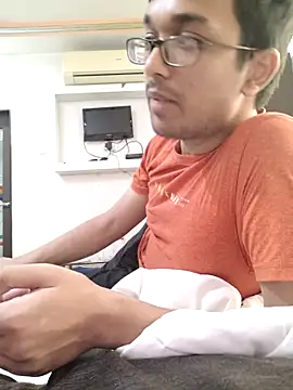 Snapshot of THE_NAKED_BOY chatting on 03.01.25 THE NAKED BOY online show from 03.01.25