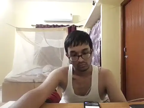 Snapshot of THE_NAKED_BOY chatting on 09.18.25 THE NAKED BOY online show from 09.18.25