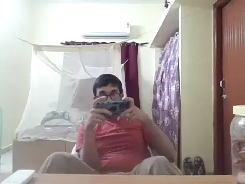 Snapshot of THE_NAKED_BOY chatting on 09.29.25 THE NAKED BOY online show from 09.29.25