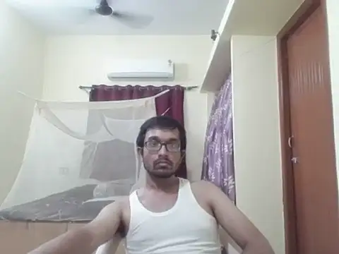 Snapshot of THE_NAKED_BOY chatting on 11.04.25 THE NAKED BOY online show from 11.04.25