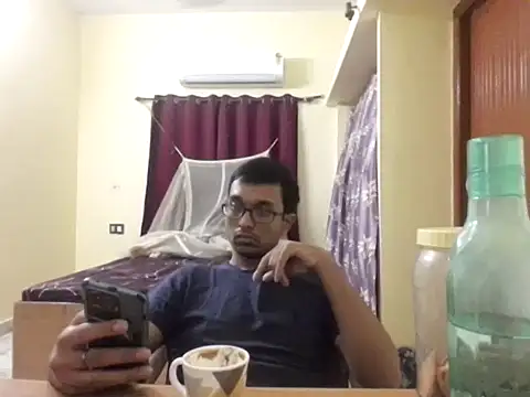 Snapshot of THE_NAKED_BOY chatting on 11.25.25 THE NAKED BOY online show from 11.25.25