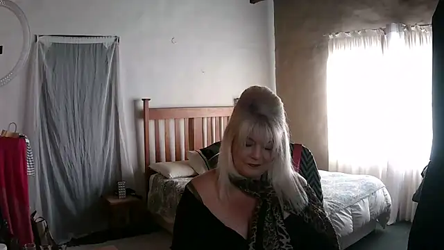 Miahotmilf online show from 02.22.26