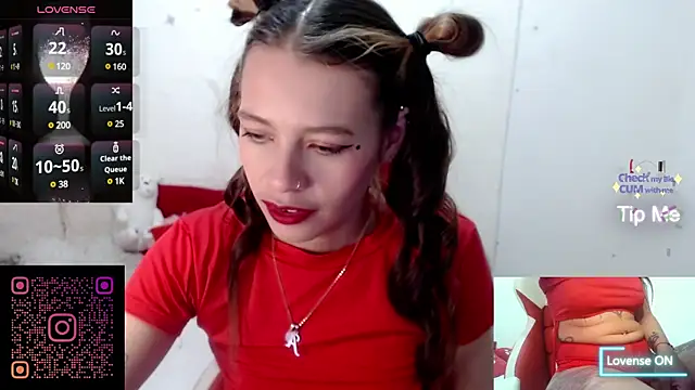 Snapshot of sweetlittlelisa chatting on 01.10.25 sweetlittlelisa online show from 01.10.25