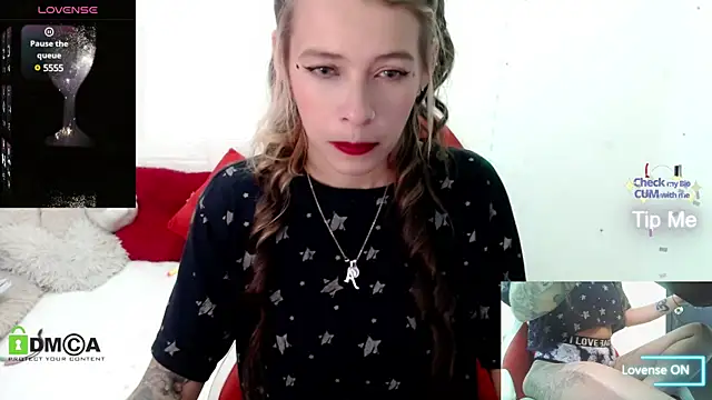 Snapshot of sweetlittlelisa chatting on 01.20.25 sweetlittlelisa online show from 01.20.25