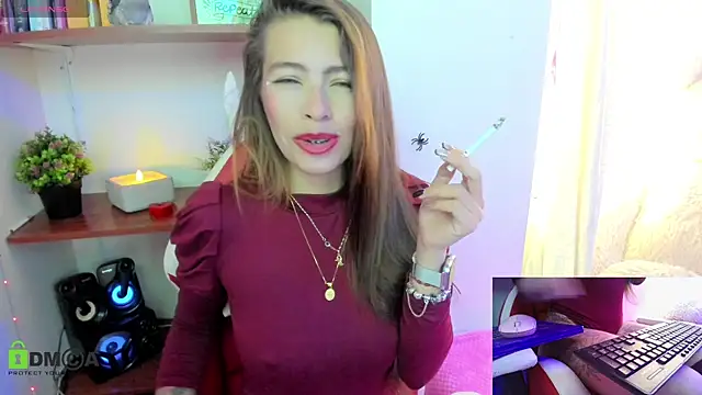 Snapshot of sweetlittlelisa chatting on 10.09.25 sweetlittlelisa online show from 10.09.25