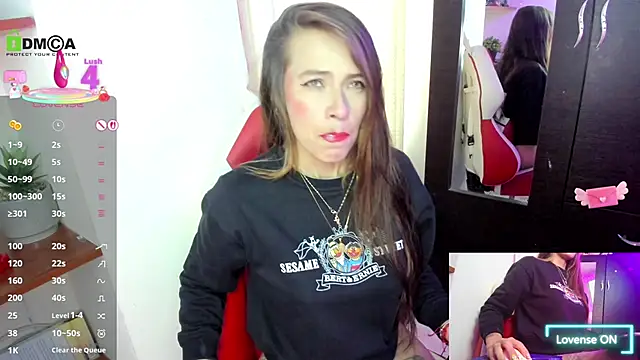 Snapshot of sweetlittlelisa chatting on 11.16.25 sweetlittlelisa online show from 11.16.25