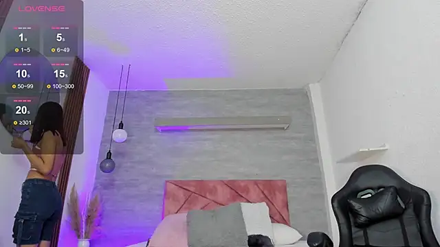 thararouse online show from 11.26.25