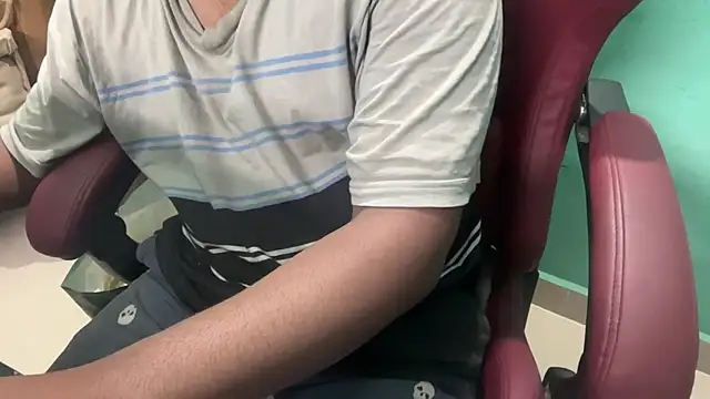 Snapshot of telugu_boy_ chatting on 12.09.24 telugu boy online show from 12.09.24