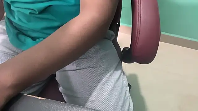 Snapshot of telugu_boy_ chatting on 12.10.24 telugu boy online show from 12.10.24