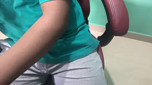 Snapshot of telugu_boy_ chatting on 12.11.24 telugu boy online show from 12.11.24