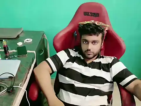 Snapshot of telugu_boy_ chatting on 10.17.25 telugu boy online show from 10.17.25