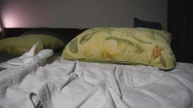 Snapshot of MazzyDoll chatting on 01.20.25 MazzyDoll online show from 01.20.25