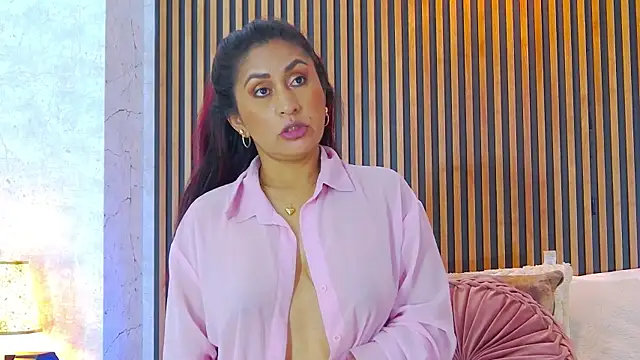 MonicaMoret online show from 10.03.25