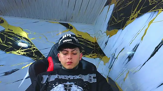 Snapshot of Kevin22_222 chatting on 02.07.26 Kevin22 222 online show from 02.07.26