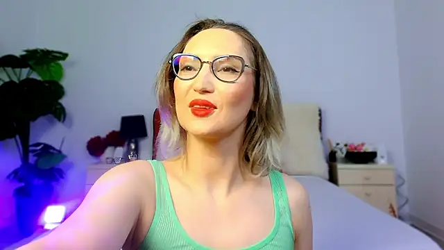 CharmingAnnie online show from 04.16.26