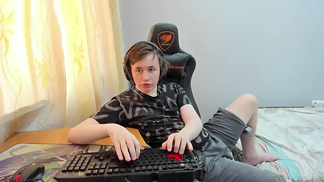 Snapshot of iliaskrislove chatting on 04.16.26 iliaskrislove online show from 04.16.26