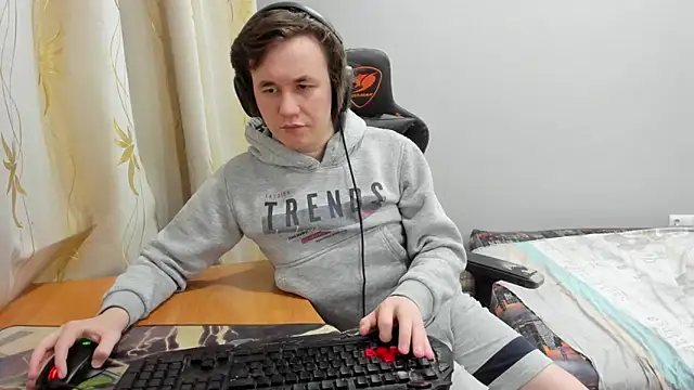 Snapshot of iliaskrislove chatting on 04.19.26 iliaskrislove online show from 04.19.26