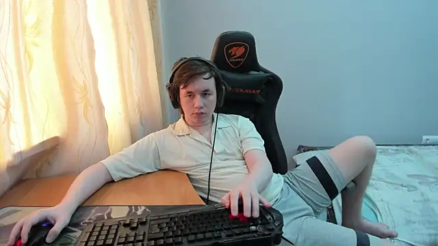 Snapshot of iliaskrislove chatting on 04.20.26 iliaskrislove online show from 04.20.26