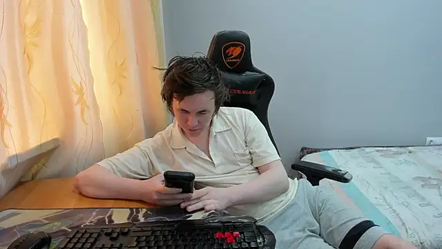 Snapshot of iliaskrislove chatting on 04.21.26 iliaskrislove online show from 04.21.26