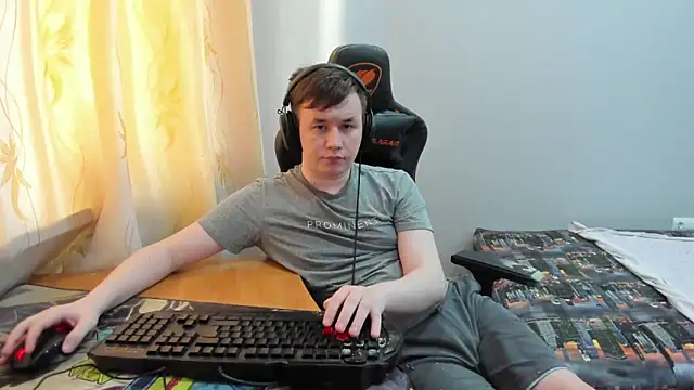 Snapshot of iliaskrislove chatting on 05.16.26 iliaskrislove online show from 05.16.26