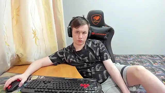 Snapshot of iliaskrislove chatting on 05.19.26 iliaskrislove online show from 05.19.26