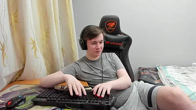 Snapshot of iliaskrislove chatting on 06.22.26 iliaskrislove online show from 06.22.26