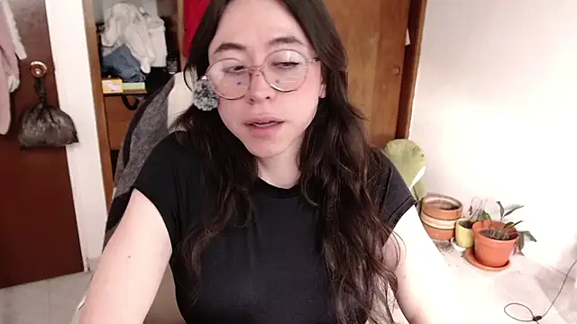 emily pearl  online show from 10.15.25