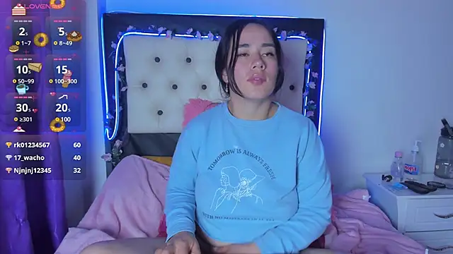 Veeronica Smith online show from 03.04.25