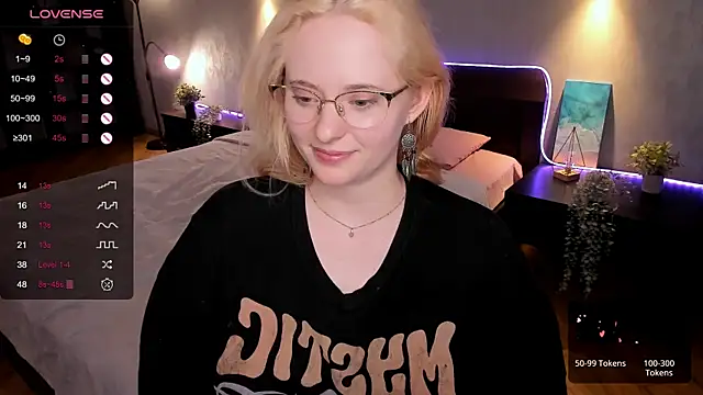 Aemilia  online show from 02.04.25