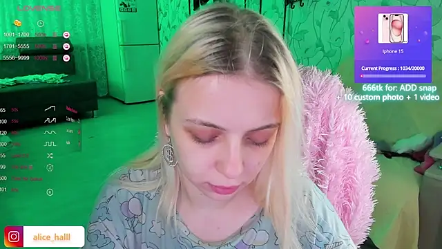 Snapshot of Alice_Halle chatting on 12.03.24 Alice Halle online show from 12.03.24