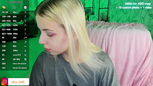 Snapshot of Alice_Halle chatting on 12.09.24 Alice Halle online show from 12.09.24