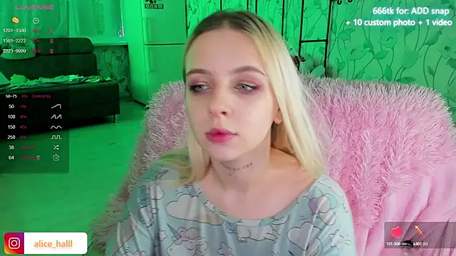 Snapshot of Alice_Halle chatting on 12.14.24 Alice Halle online show from 12.14.24