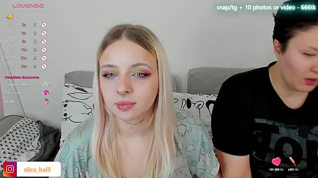 Snapshot of Alice_Halle chatting on 02.21.25 Alice Halle online show from 02.21.25